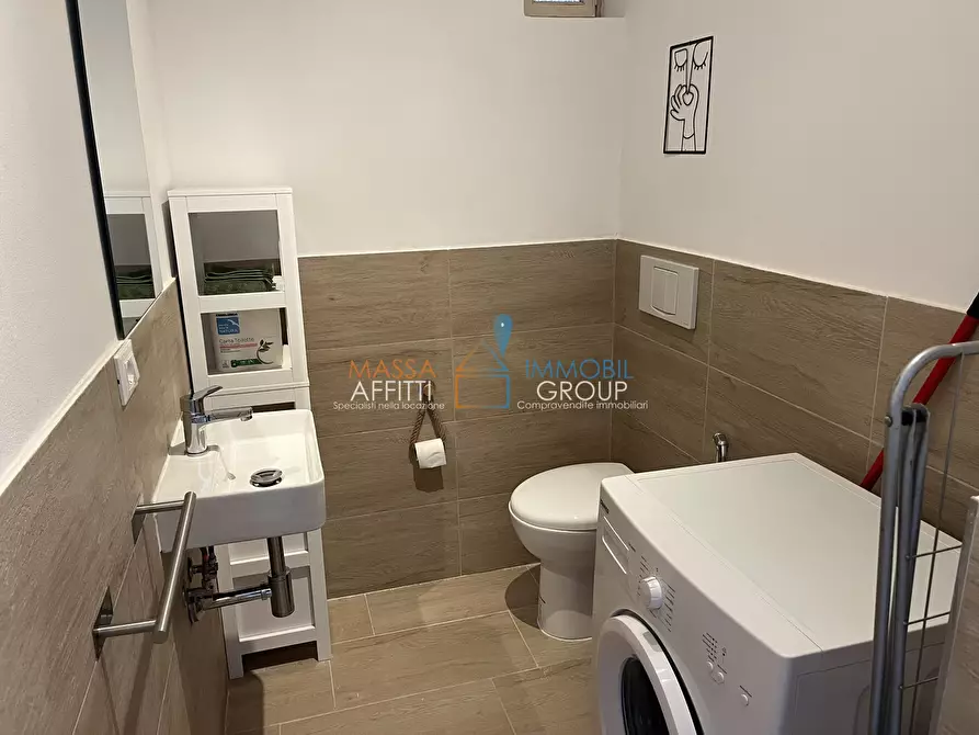 Immagine 19 di Quadrilocale in vendita  in Via Arezzo 77 a Massa