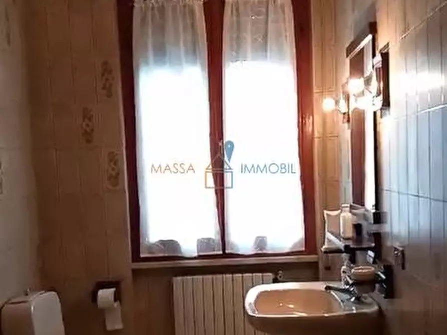 Immagine 37 di Appartamento in vendita  in Via delle Pinete 87 a Massa