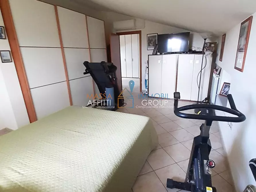 Immagine 20 di Porzione di casa in vendita  in Viale Domenico Zaccagna 6 a Carrara