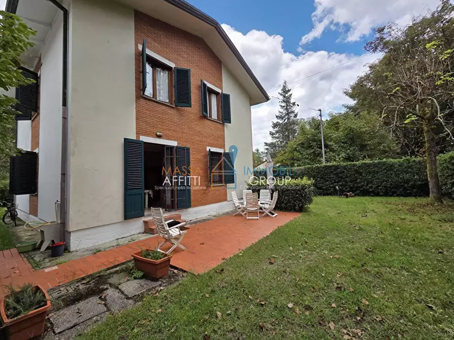 Immagine 41 di Villa in vendita  in Via dei Fortini 75 a Massa
