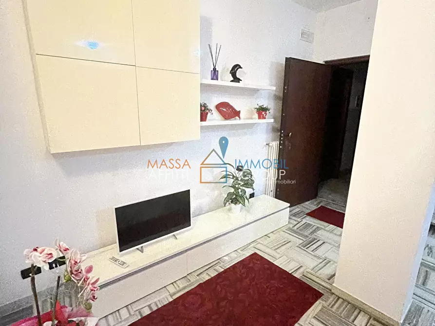 Immagine 5 di Trilocale in affitto  in Viale Roma 45 a Massa