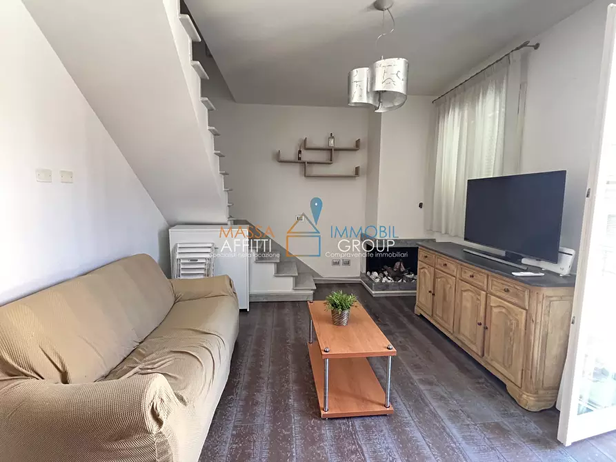 Immagine 3 di Pentalocale in vendita  in Vicolo Pietro Tacca 19 a Carrara