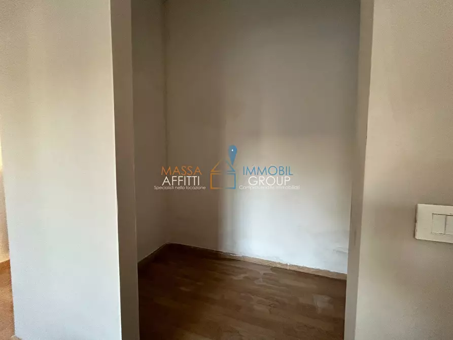 Immagine 10 di Trilocale in vendita  in Via dei Margini 1 a Massa