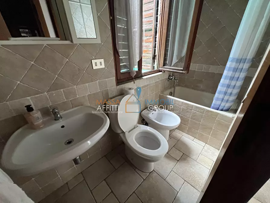 Immagine 28 di Villa in vendita  in Via Tecchioni 5 a Massa