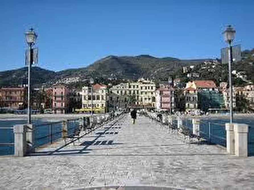 Immagine 20 di Attico in vendita  in Via Giuseppe Mazzini 38 a Alassio