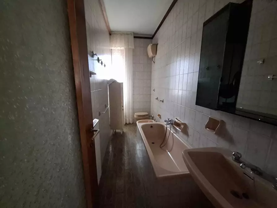 Immagine 16 di Quadrilocale in vendita  in Vico della Conceria 20 a Alassio