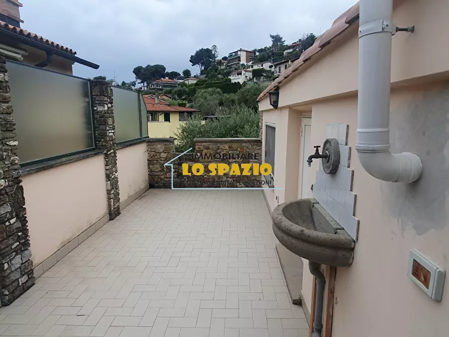 Immagine 19 di Villa in vendita  in via mezzacqua a Andora