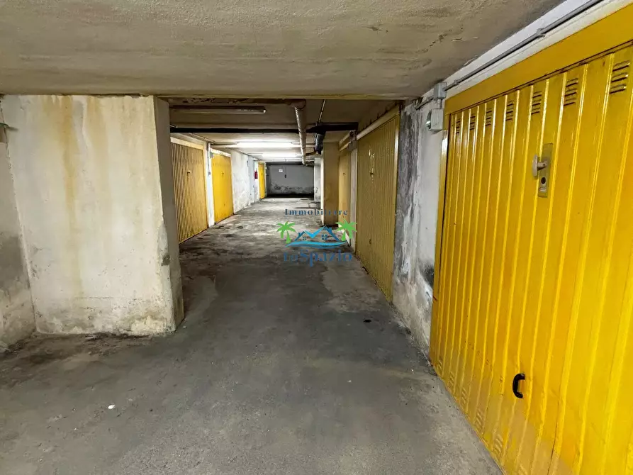 Immagine 4 di Garage in vendita  in via aurelia 68 a Andora