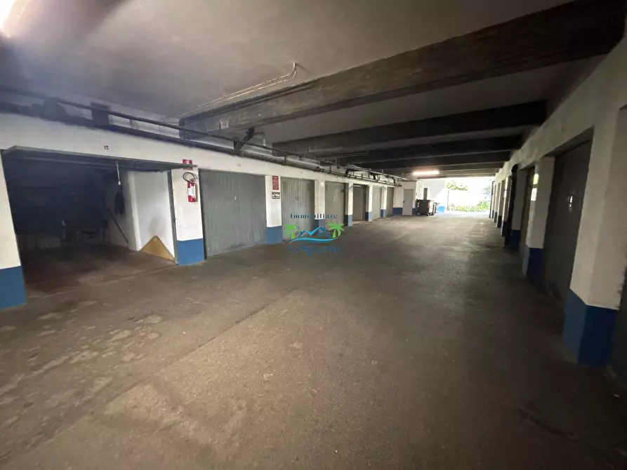 Immagine 26 di Bilocale in vendita  in Via Aurelia 48 a Andora