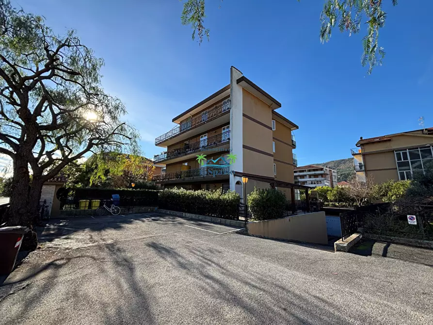 Immagine 29 di Bilocale in vendita  in via san lazzaro a Andora