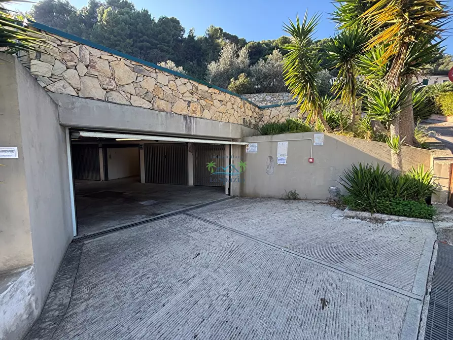 Immagine 1 di Garage in affitto  in Via Punta Tacuara 220 a Laigueglia