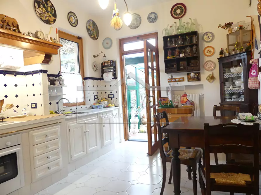 Immagine 18 di Pentalocale in vendita  a Albisola Superiore