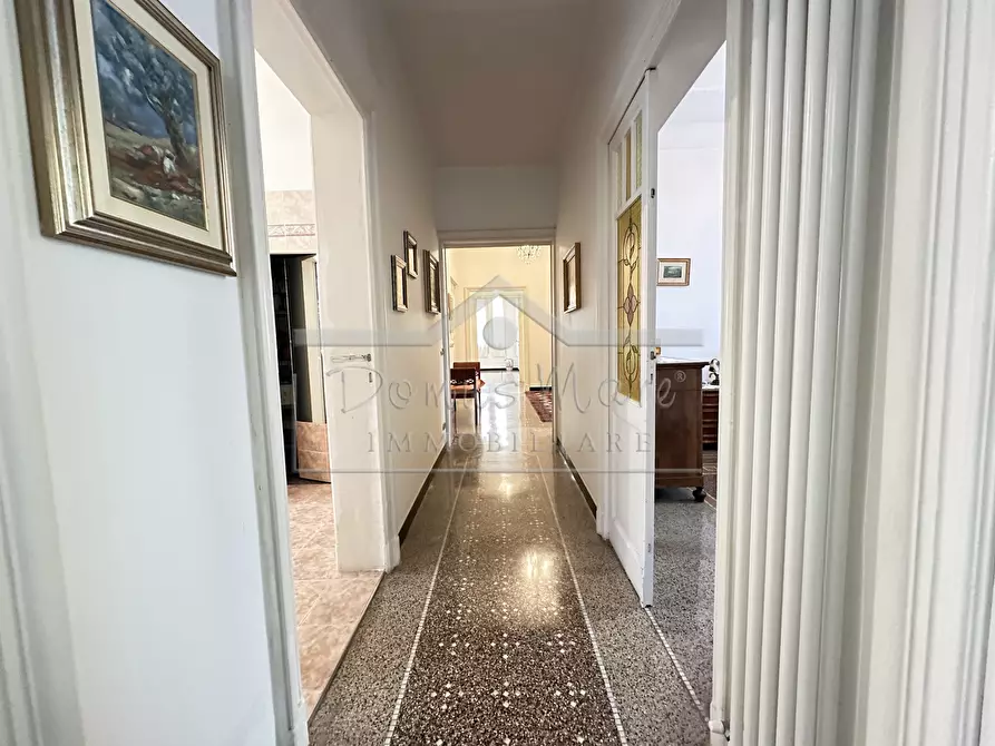 Immagine 14 di Pentalocale in vendita  in Piazza del Popolo 3 a Savona