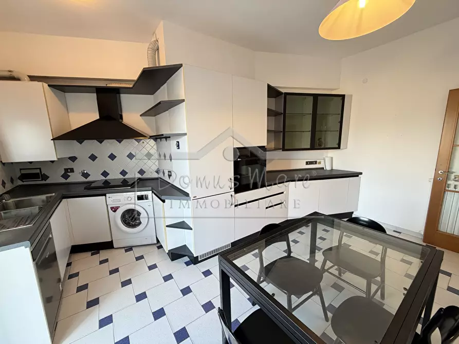 Immagine 8 di Quadrilocale in affitto  a Savona