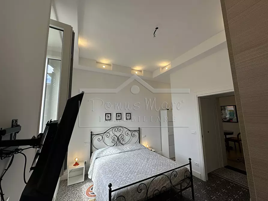 Immagine 11 di Pentalocale in vendita  in Via Beato Ottaviano 4 a Savona