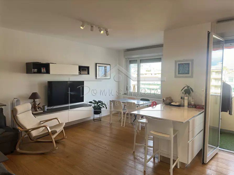 Immagine 33 di Quadrilocale in vendita  in Piazza Santa Cecilia 2 a Savona