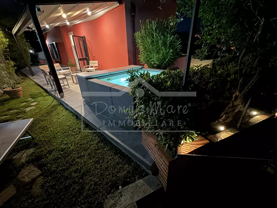 Immagine 53 di Villa in vendita  a Celle Ligure