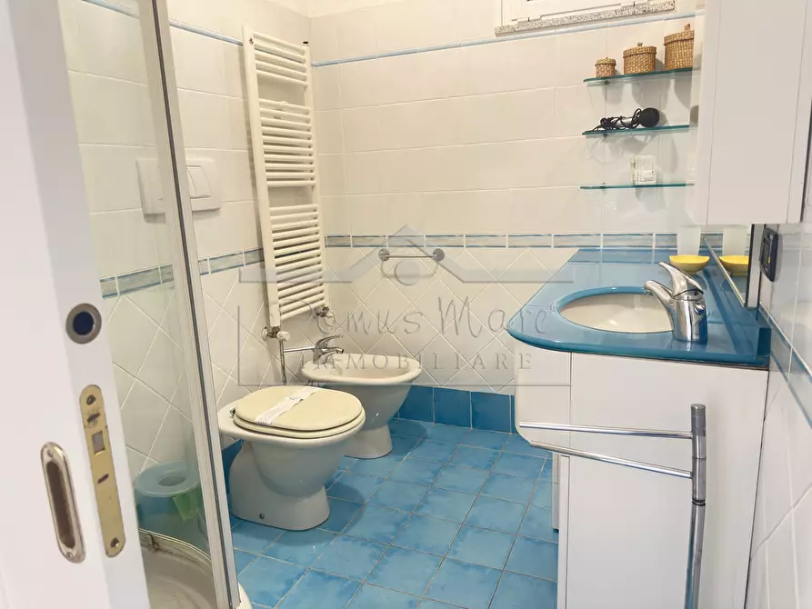 Immagine 17 di Trilocale in vendita  in Via Aurelia 20 a Loano