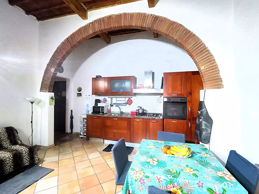 Immagine 11 di Bilocale in vendita  in Via Micali a Livorno