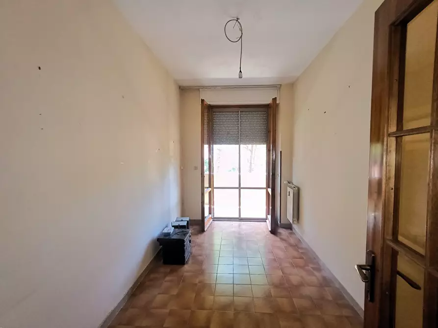 Immagine 10 di Pentalocale in vendita  in Via Ludovico Antonio Muratori a Livorno