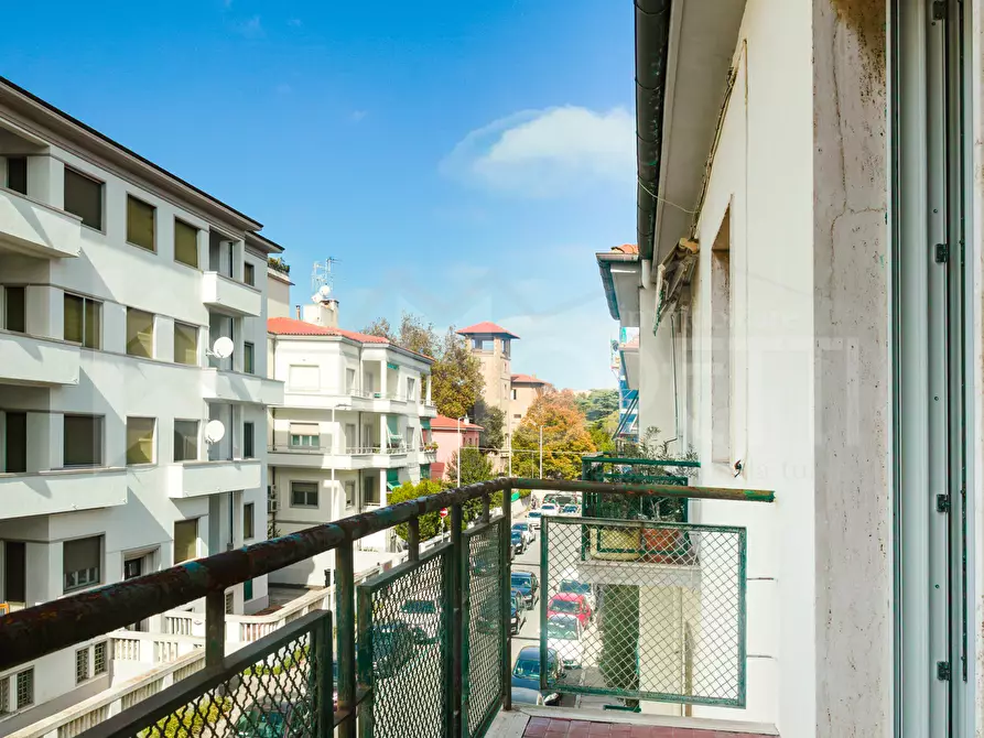 Immagine 10 di Pentalocale in vendita  in Via Costanzo Ebat a Livorno