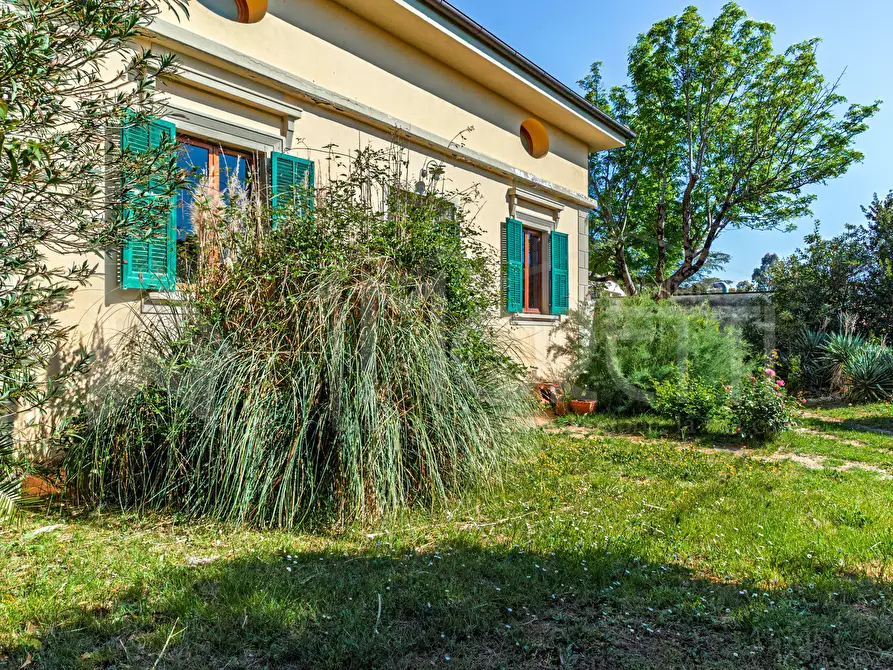 Immagine 5 di Villa in vendita  in Via Parrana San Martino a Collesalvetti