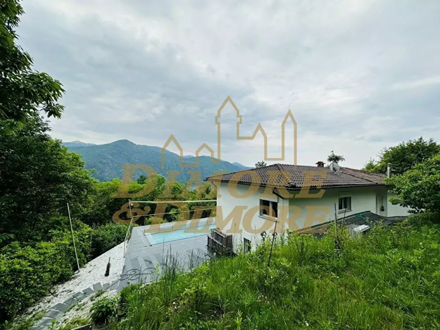 Immagine 39 di Villa in vendita  a Cannobio