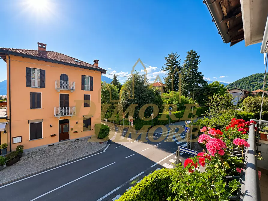 Immagine 25 di Appartamento in vendita  in Viale Garibaldi 19 a Maccagno Con Pino E Veddasca