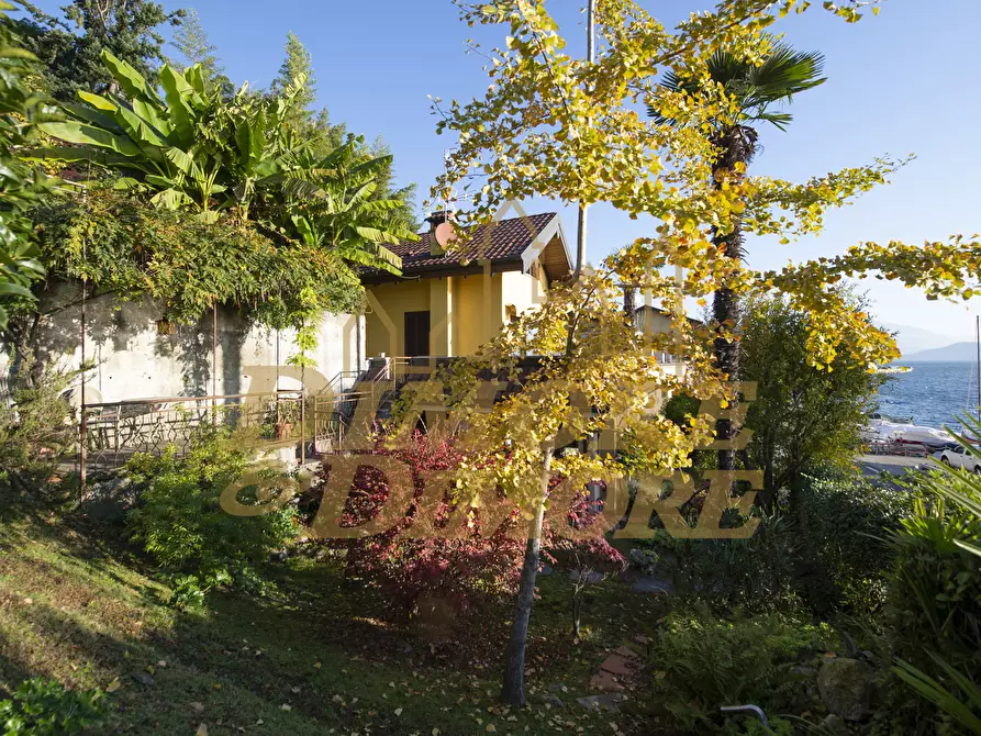 Immagine 21 di Villa in vendita  a Ghiffa