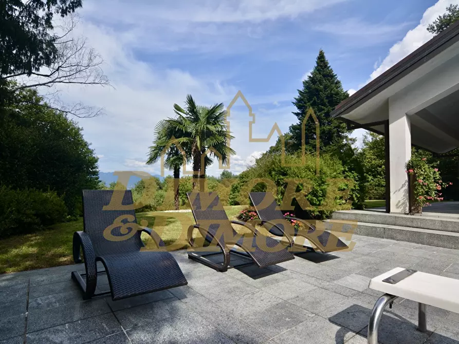 Immagine 13 di Villa in vendita  a Ranco