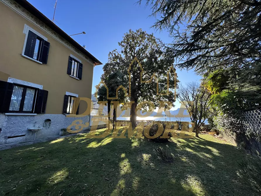 Immagine 49 di Villa in vendita  in Viale Garibaldi 68 a Maccagno Con Pino E Veddasca