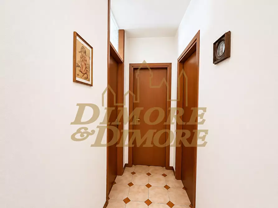 Immagine 11 di Appartamento in vendita  in Viale Garibaldi 19 a Maccagno Con Pino E Veddasca