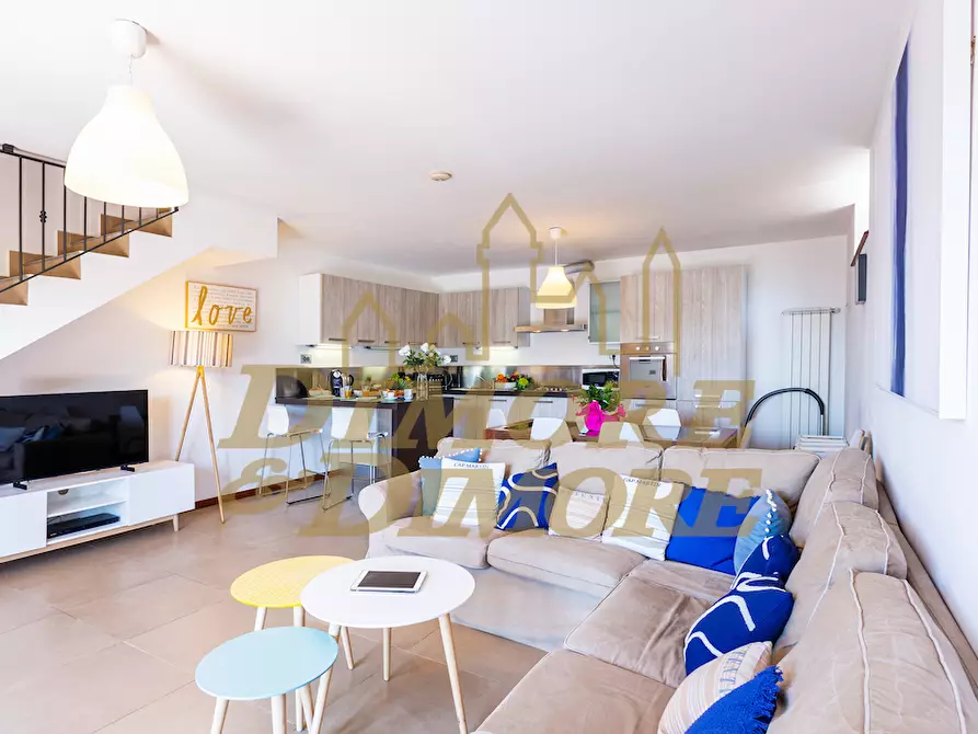 Immagine 5 di Villetta a schiera in vendita  a Luino