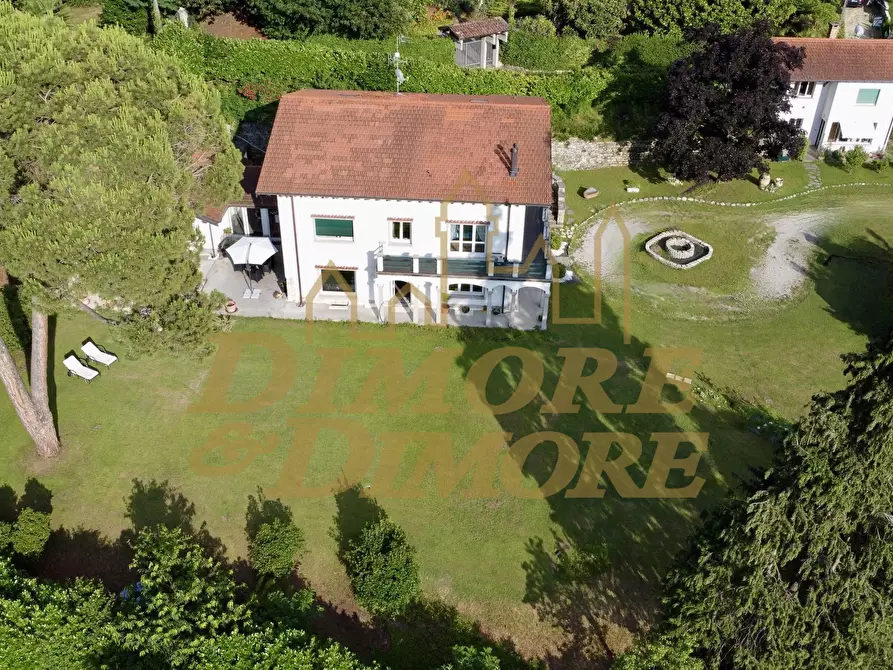 Immagine 3 di Villa in vendita  in Via Portovaltravaglia 39 a Brezzo Di Bedero