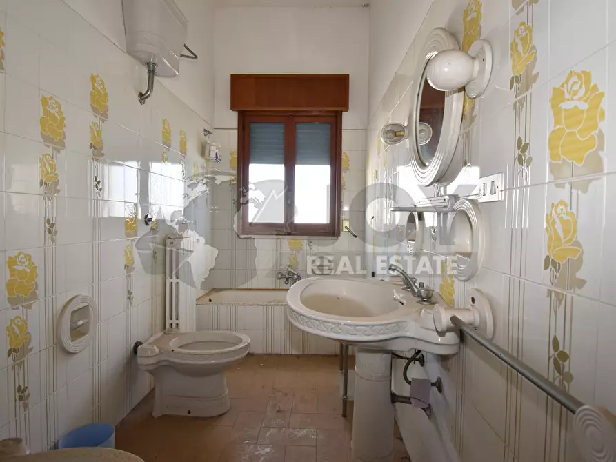 Immagine 7 di Appartamento in vendita  in via maremonti 50 a Campi Salentina