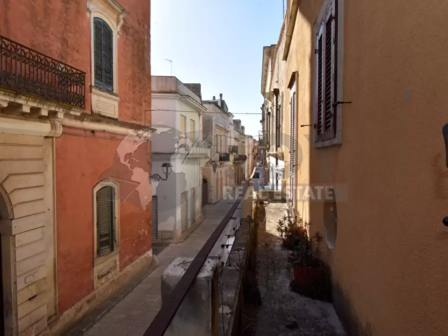 Immagine 3 di Casa indipendente in vendita  in Via G. Leuzzi 11 a Galatone