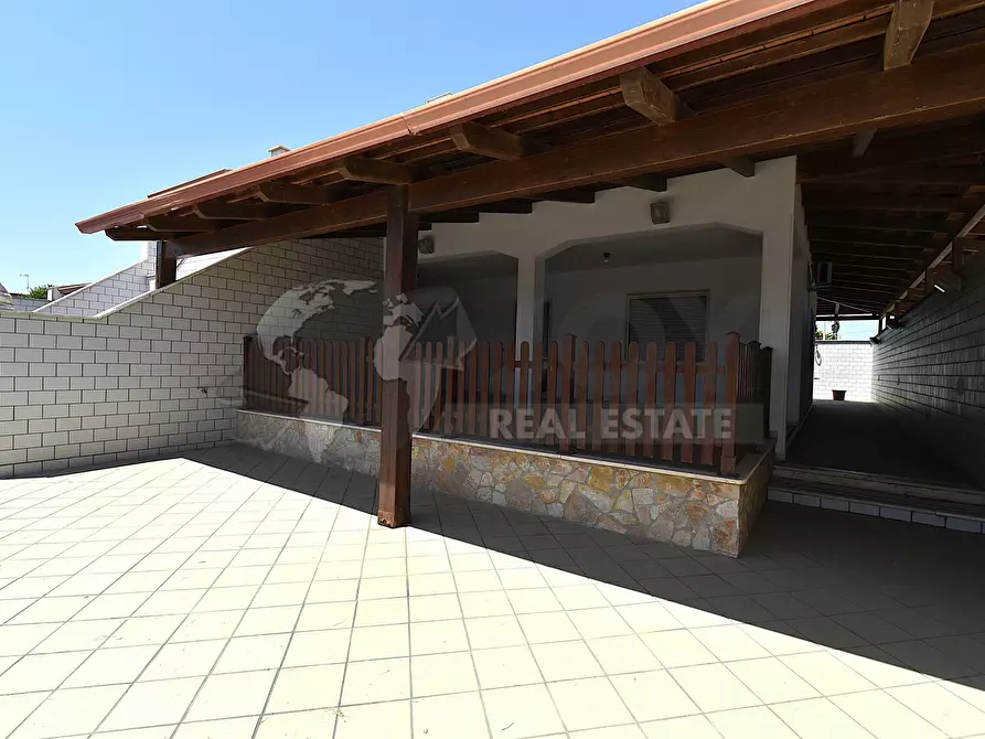 Immagine 45 di Villa in vendita  in Via Levanzo 19 a Lecce