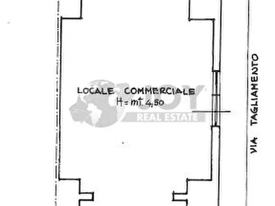 Immagine 10 di Locale commerciale in affitto  in Via Piave 3 a Copertino
