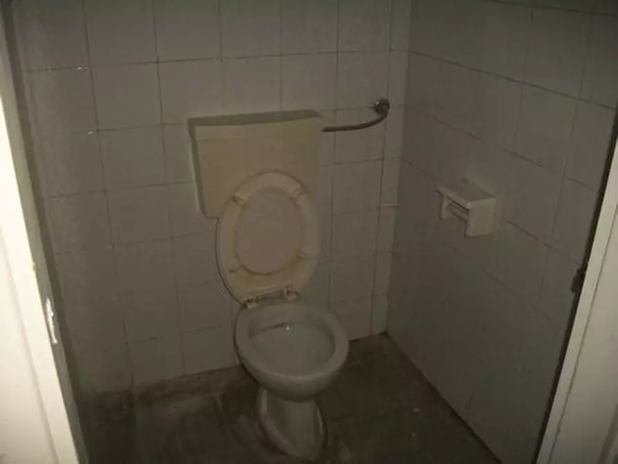 Immagine 13 di Locale commerciale in affitto  in VIA VALERA a Lanciano