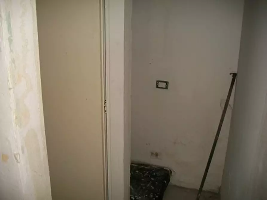 Immagine 5 di Locale commerciale in affitto  in PIAZZA GARIBALDI a Lanciano