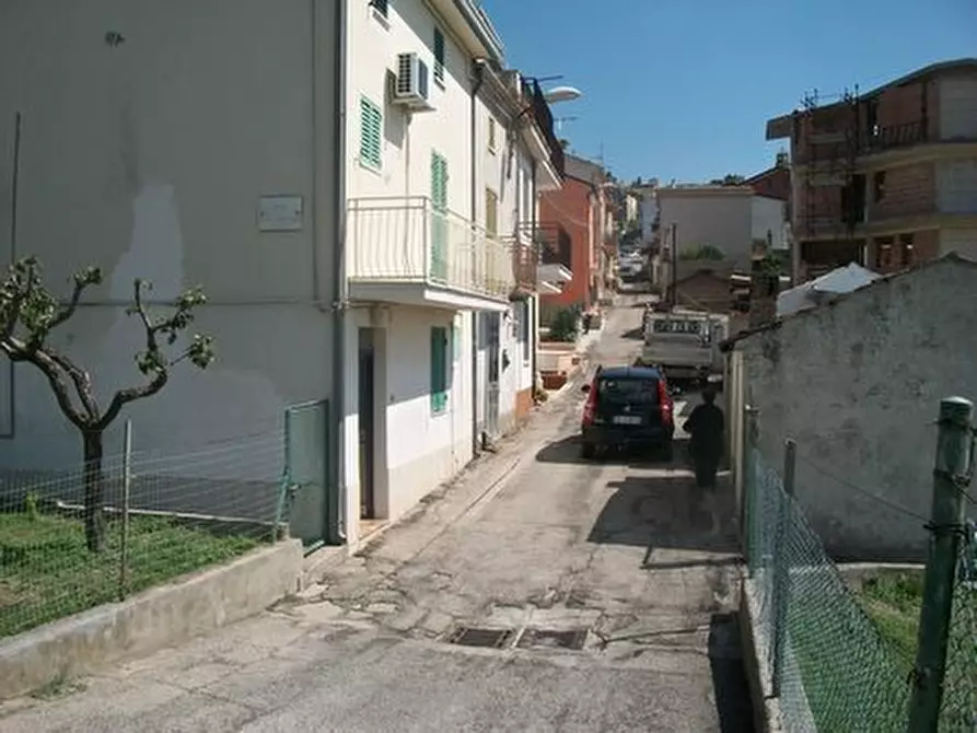 Immagine 32 di Porzione di casa in vendita  in VIA DEI PICENI a Castel Frentano