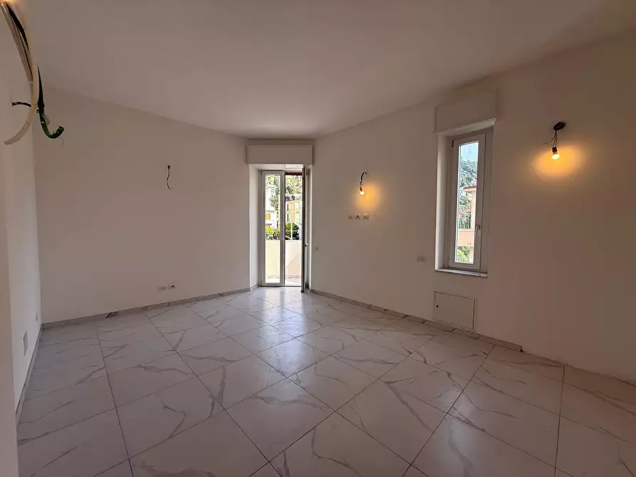 Immagine 1 di Trilocale in vendita  in V.le hanbury a Alassio