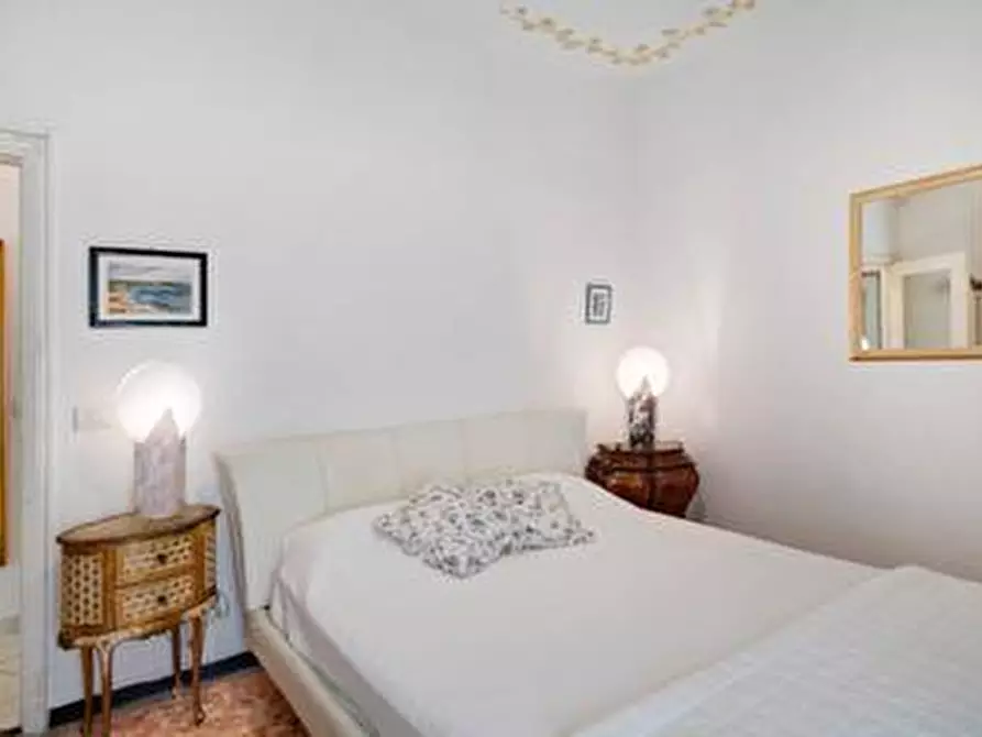 Immagine 15 di Trilocale in affitto  in Via Roma a Alassio