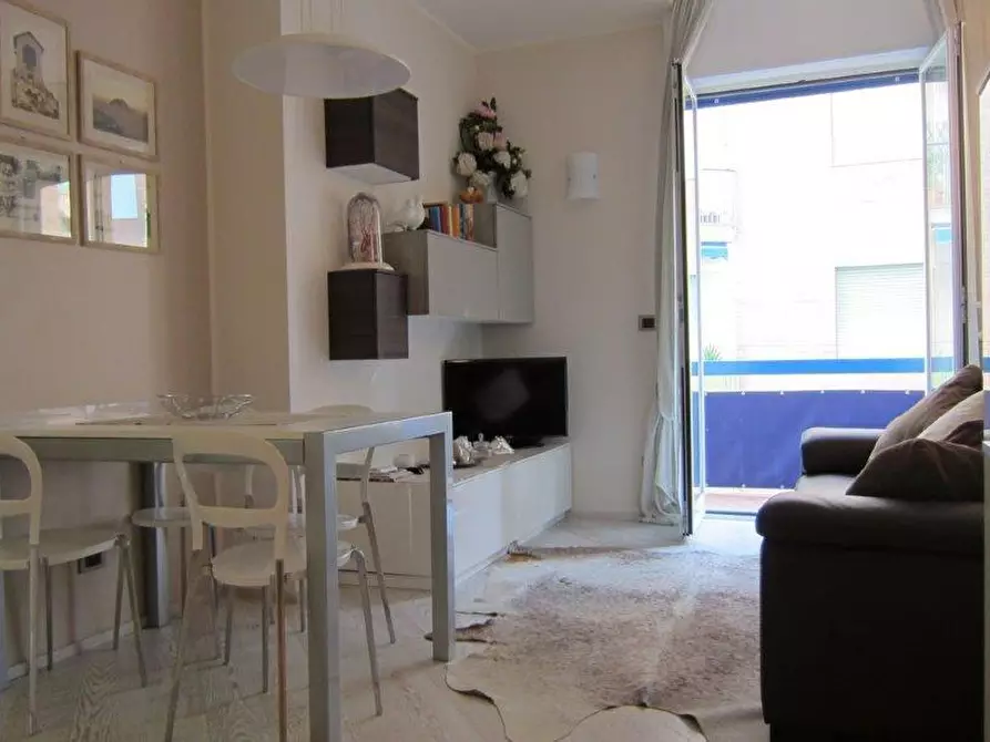 Immagine 2 di Trilocale in vendita  a Alassio