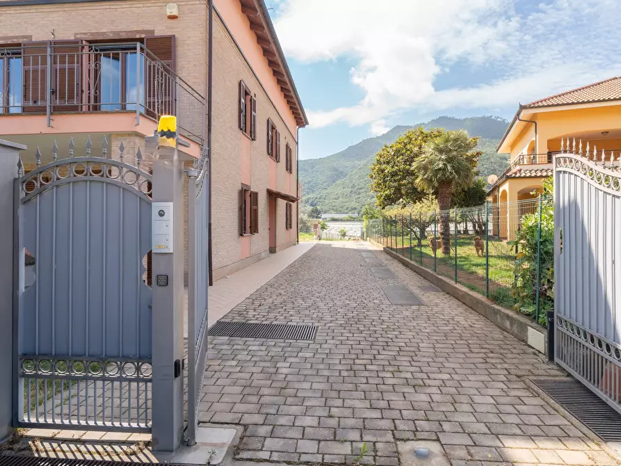 Immagine 3 di Villa in vendita  in Fraz. Coasco a Villanova D'albenga