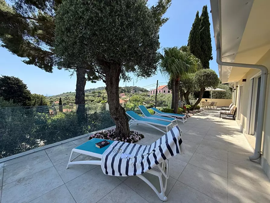Immagine 21 di Casa indipendente in vendita  a Diano Marina