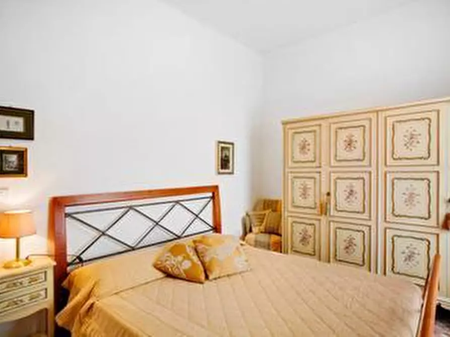 Immagine 12 di Trilocale in affitto  in Via Roma a Alassio