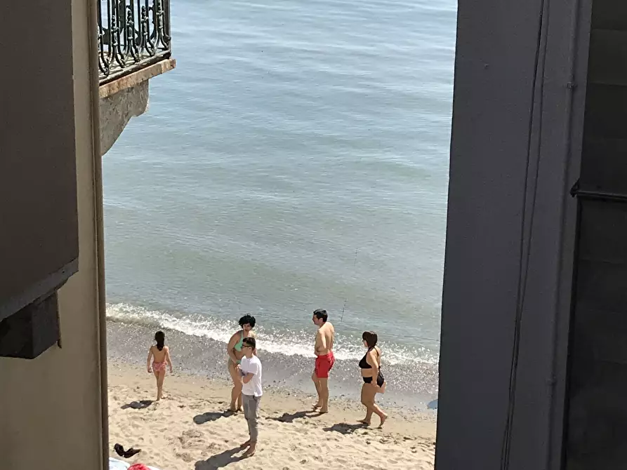 Immagine 13 di Bilocale in vendita  in Centro a Alassio