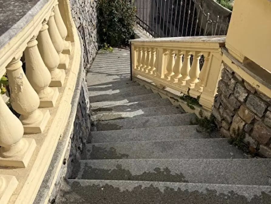 Immagine 10 di Porzione di casa in vendita  in parco fuor del vento a Alassio