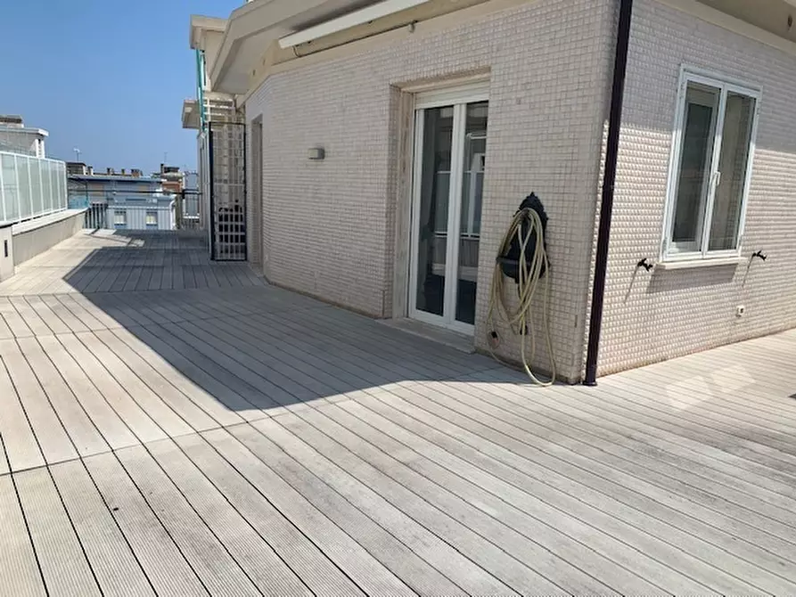 Immagine 12 di Attico in affitto  a Alassio